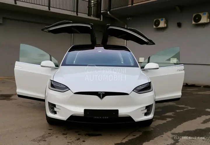 Tesla Model X 2017 photo 4