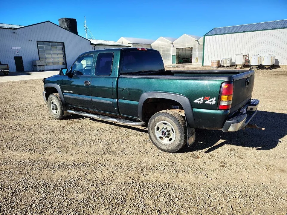 GMC Sierra 2500 2005 photo 3
