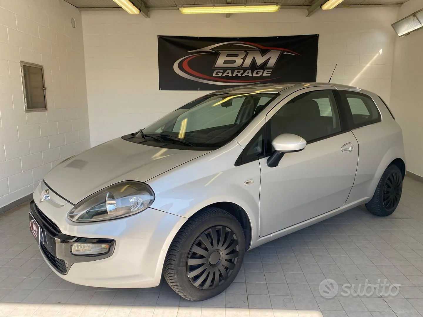 Fiat Punto Evo 2011 photo 2