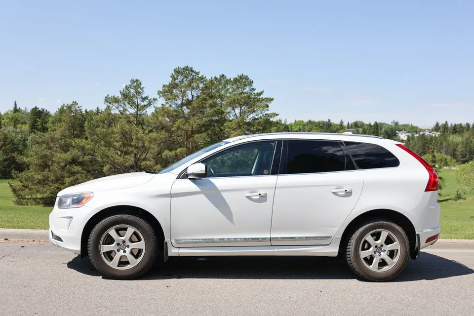 Volvo Xc60 2016 photo 2