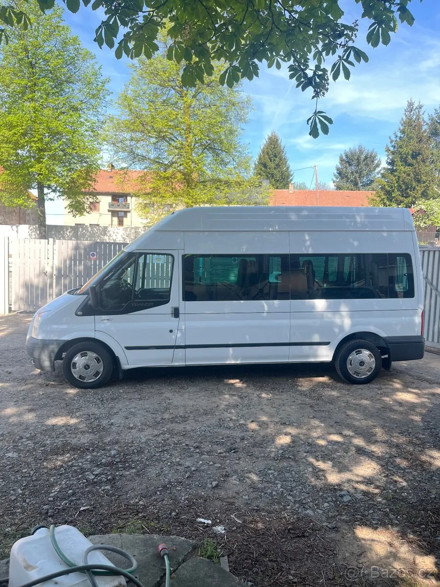 Ford Transit 2011 photo 4