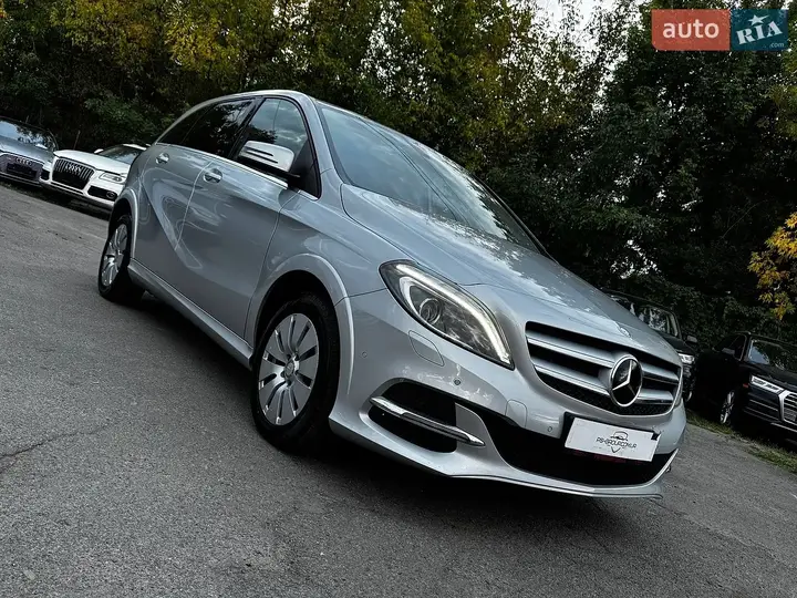 Mercedes-Benz B-Class 2016 photo 5