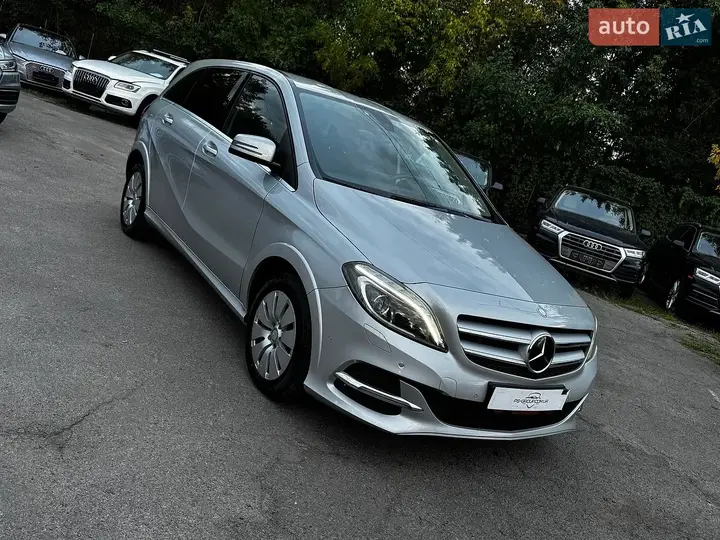 Mercedes-Benz B-Class 2016 photo 4