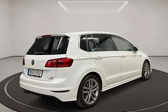 Volkswagen Golf Sportsvan 2016 photo 2
