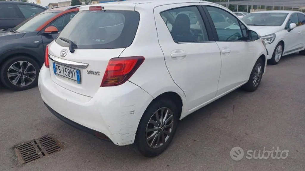 Toyota Yaris 2016 photo 4