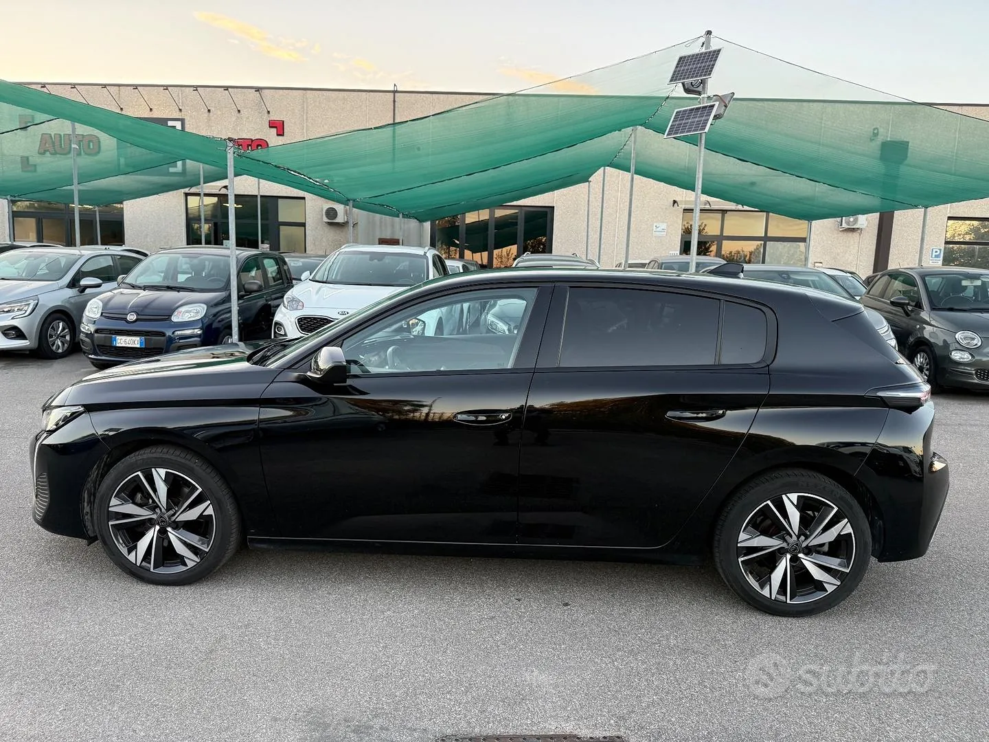 Peugeot 308 2023 photo 2