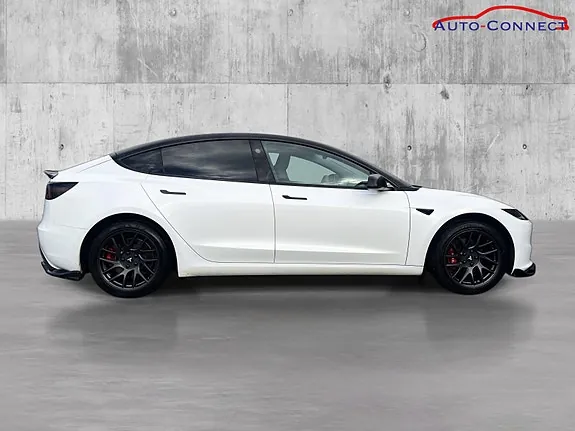 Tesla Model 3 2024 photo 5