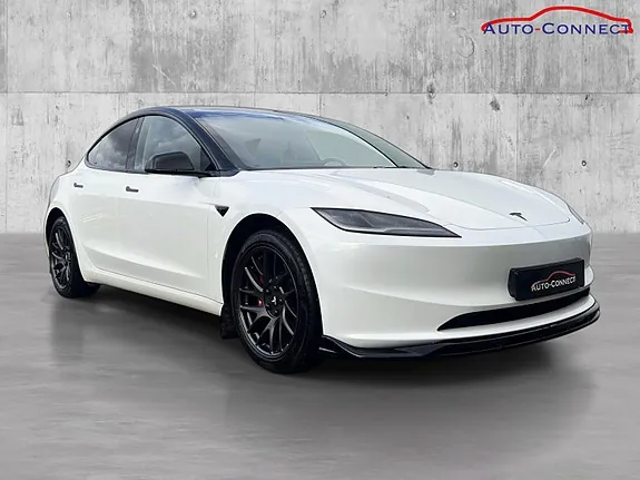 Tesla Model 3 2024 photo 3