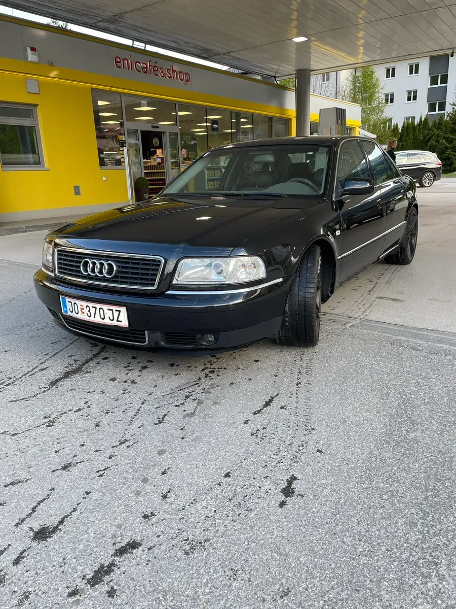Audi A8 2002 photo 2