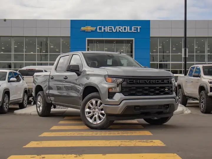 Chevrolet Silverado 1500 2026 photo 2