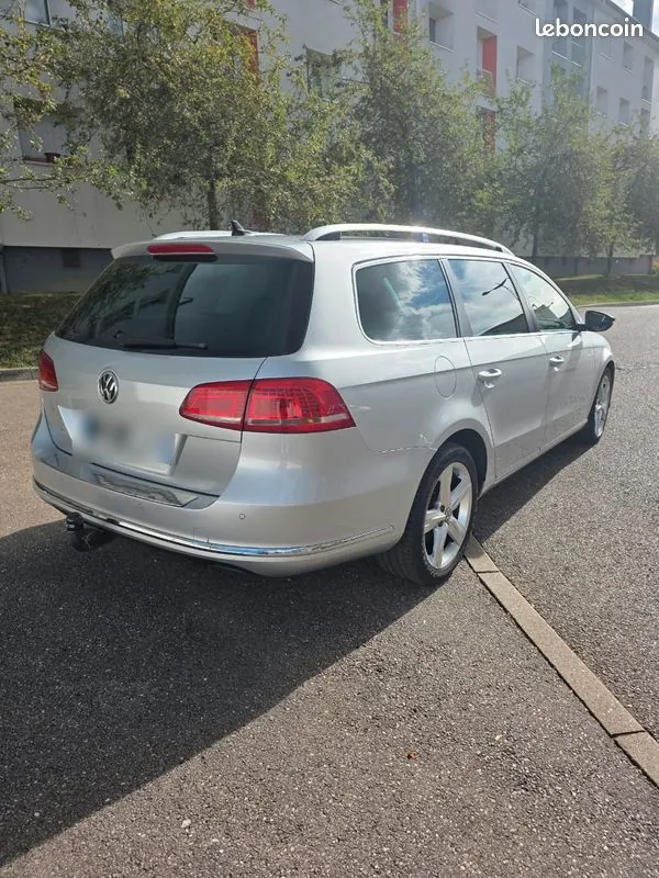 Volkswagen Passat 2014 photo 2