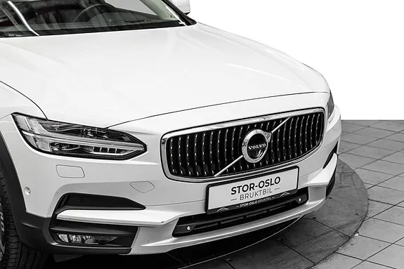 Volvo V90 Cross Country 2017 photo 2