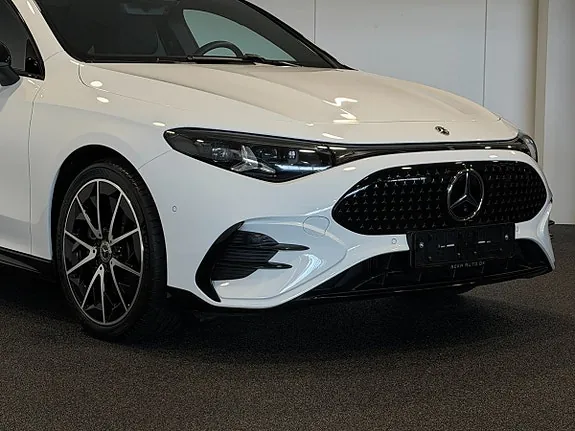 Mercedes-Benz Cla250 2025 photo 4