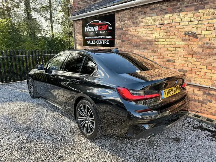 BMW 3 Series 2019 photo 4