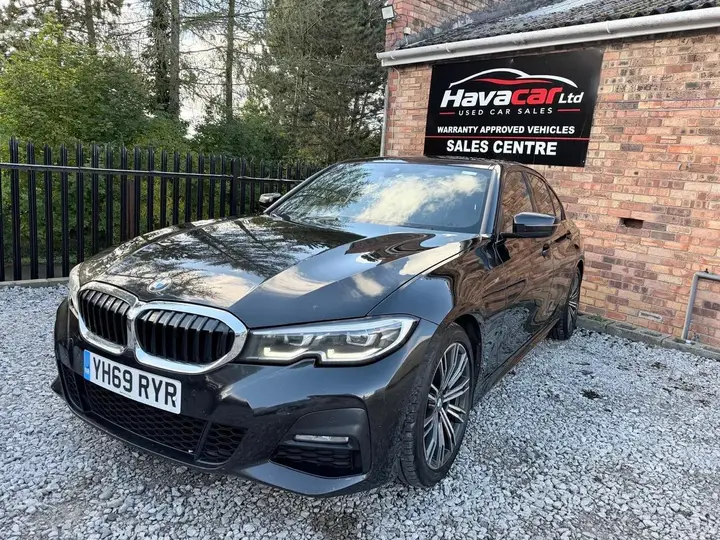 BMW 3 Series 2019 photo 3