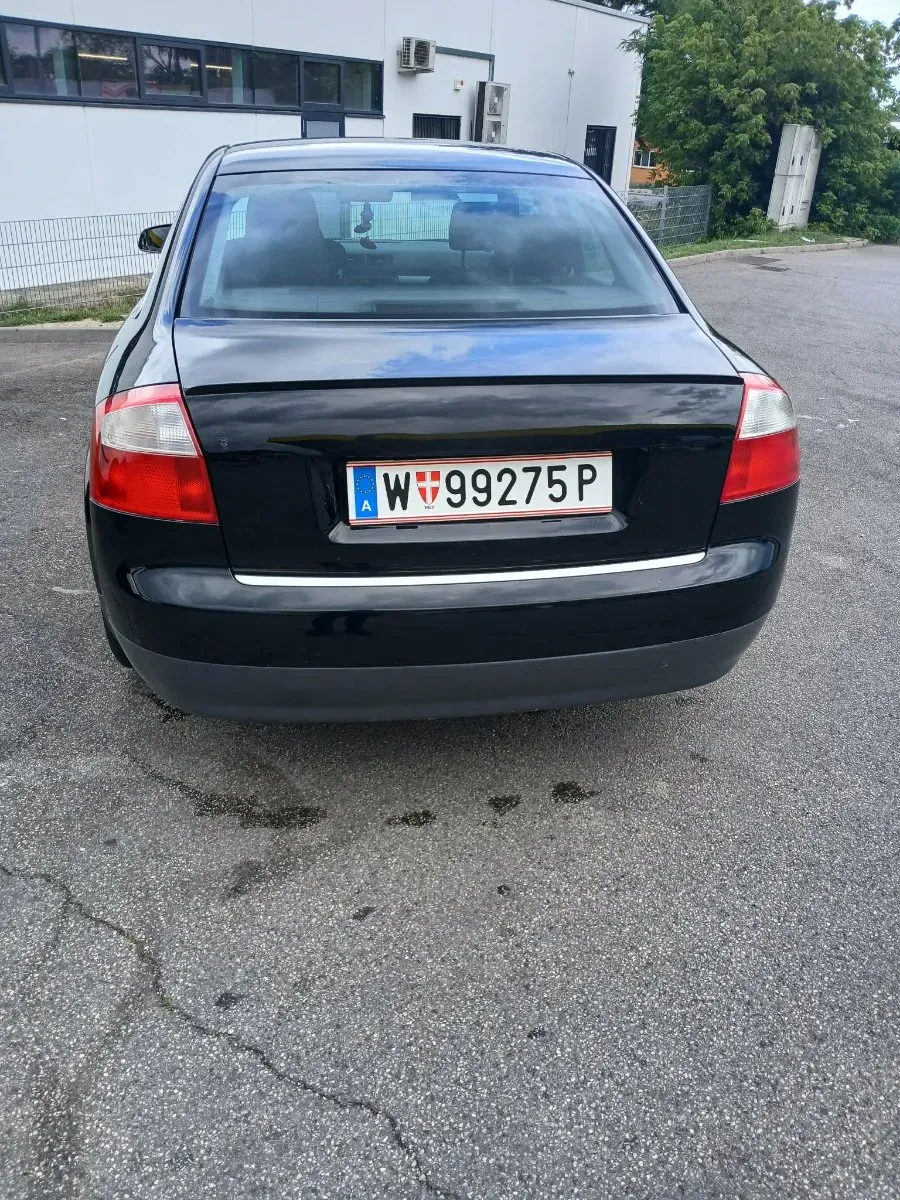 Audi A4 2001 photo 2