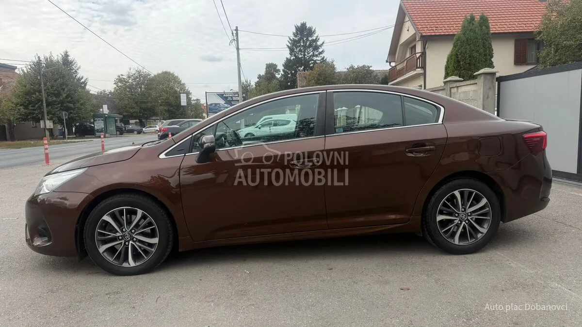 Toyota Avensis 2015 photo 3