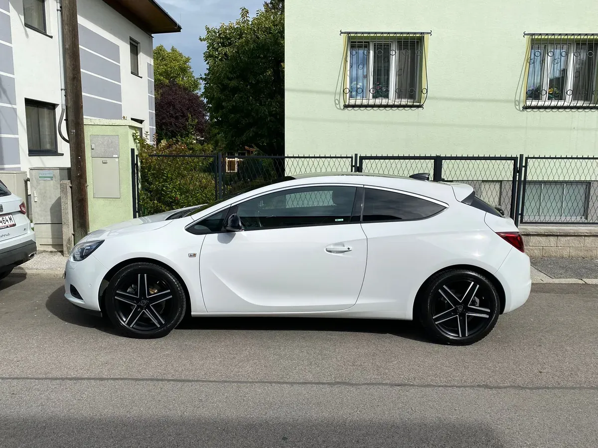 Opel Astra 2016 photo 2