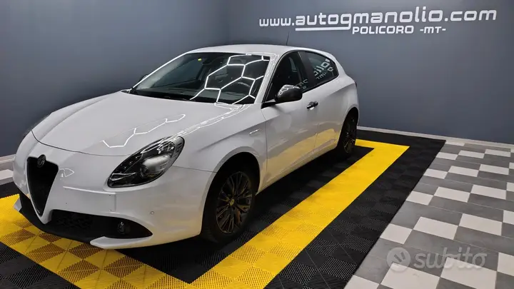 Alfa Romeo Giulietta 2017 photo 2