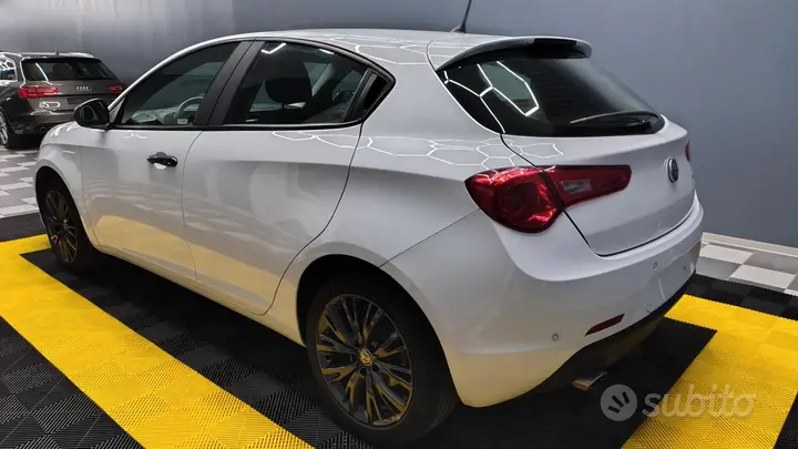 Alfa Romeo Giulietta 2017 photo 5