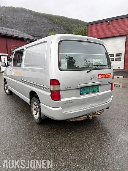 Toyota Hiace 2007 photo 3