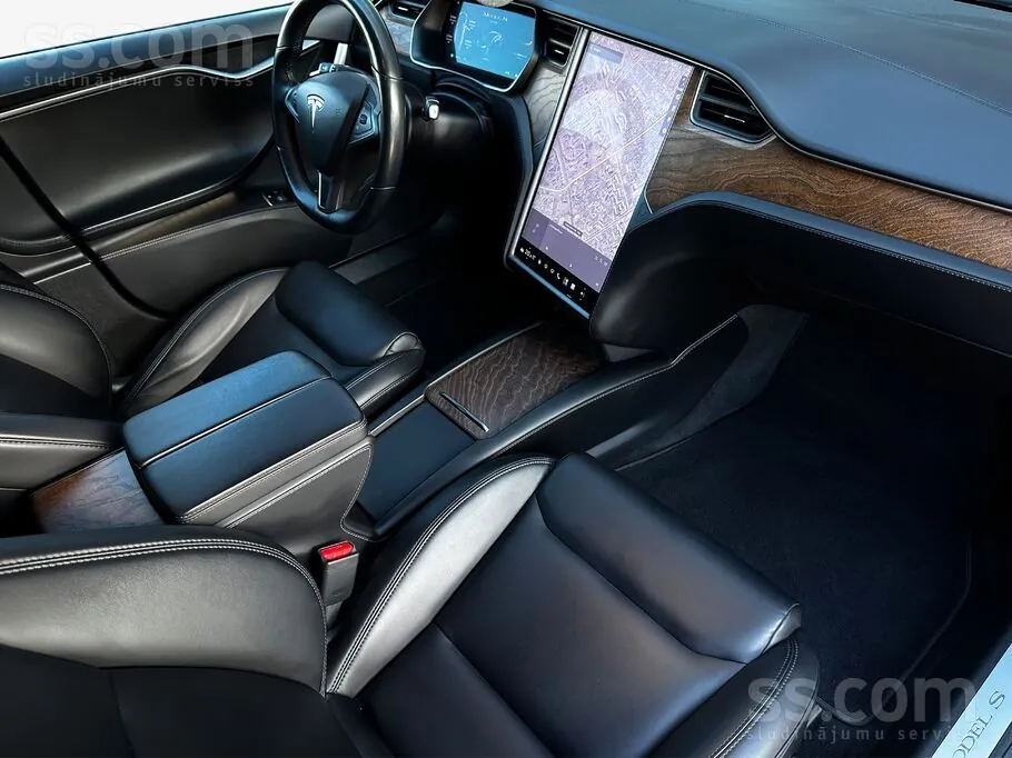 Tesla Model S 2020 photo 5