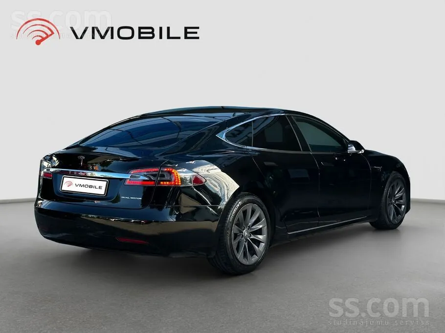 Tesla Model S 2020 photo 2