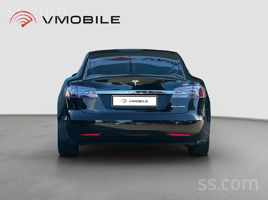 Tesla Model S 2020 photo 4