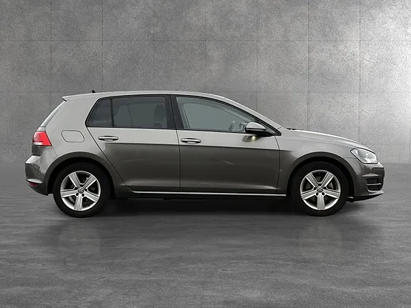 Volkswagen Golf 2013 photo 2