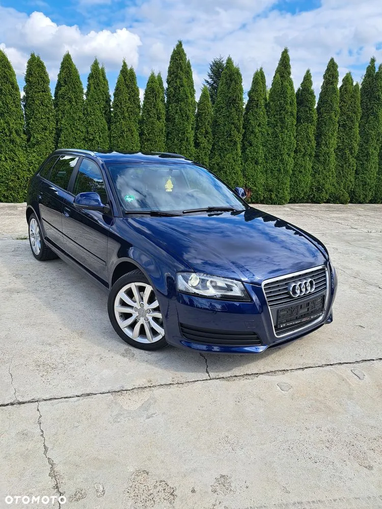 Audi A3 Sportback 2010 photo 2