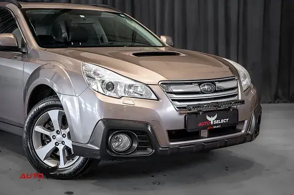 Subaru Outback 2013 photo 2