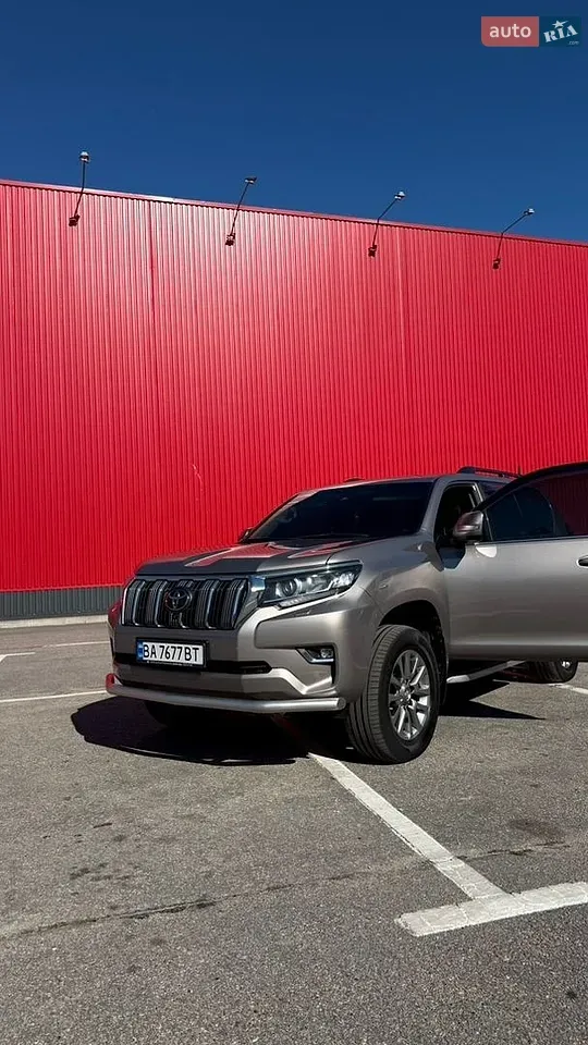 Toyota Land Cruiser Prado 2018 photo 3