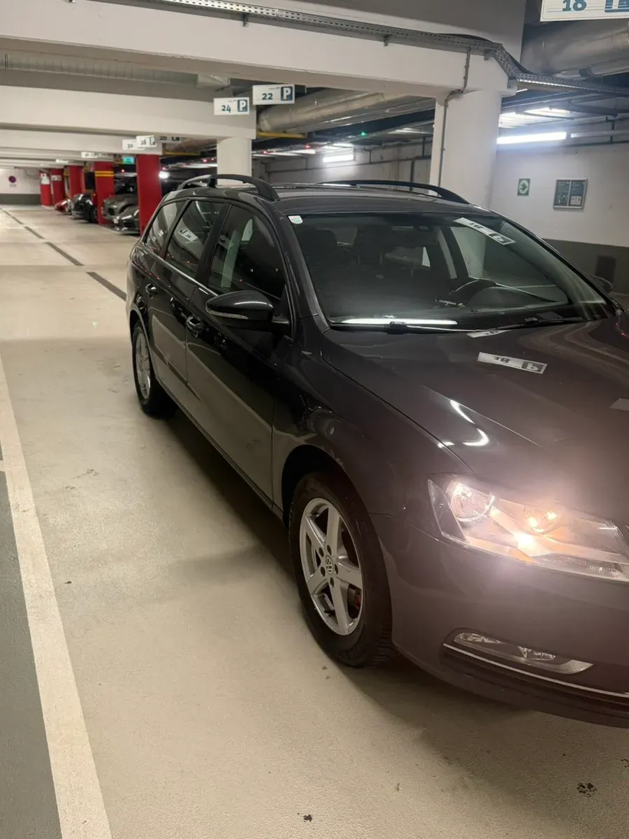 Volkswagen Passat 2012 photo 3