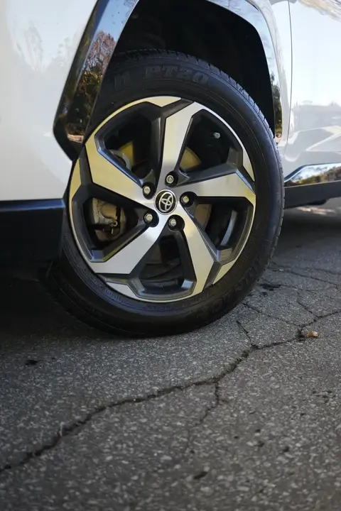 Toyota Rav4 2023 photo 2