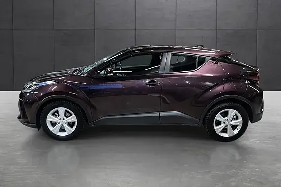 Toyota C-Hr 2022 photo 2