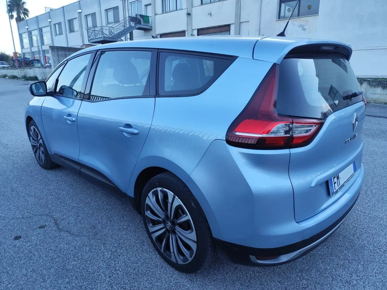 Renault Grand Scenic 2017 photo 5
