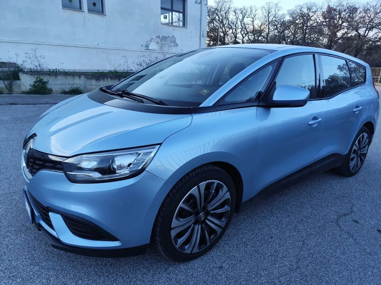 Renault Grand Scenic 2017 photo 2