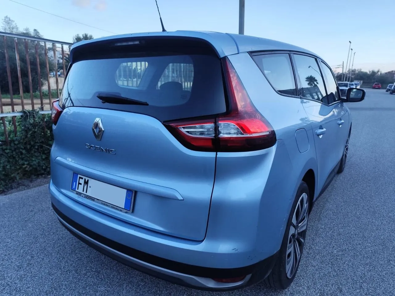 Renault Grand Scenic 2017 photo 4