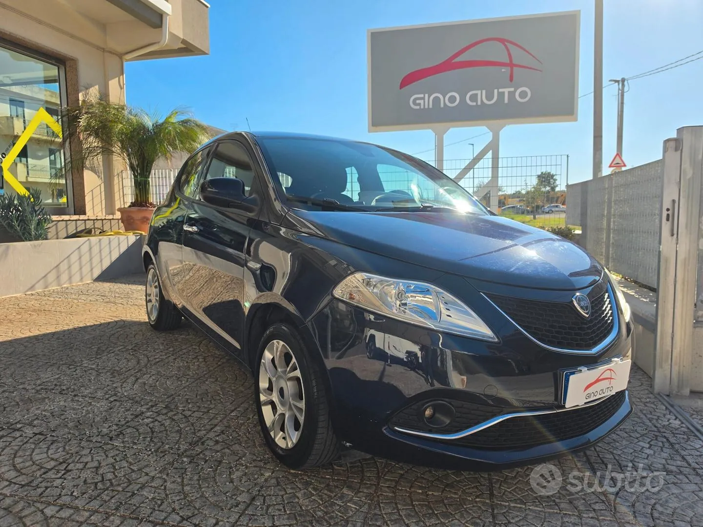 Lancia Ypsilon