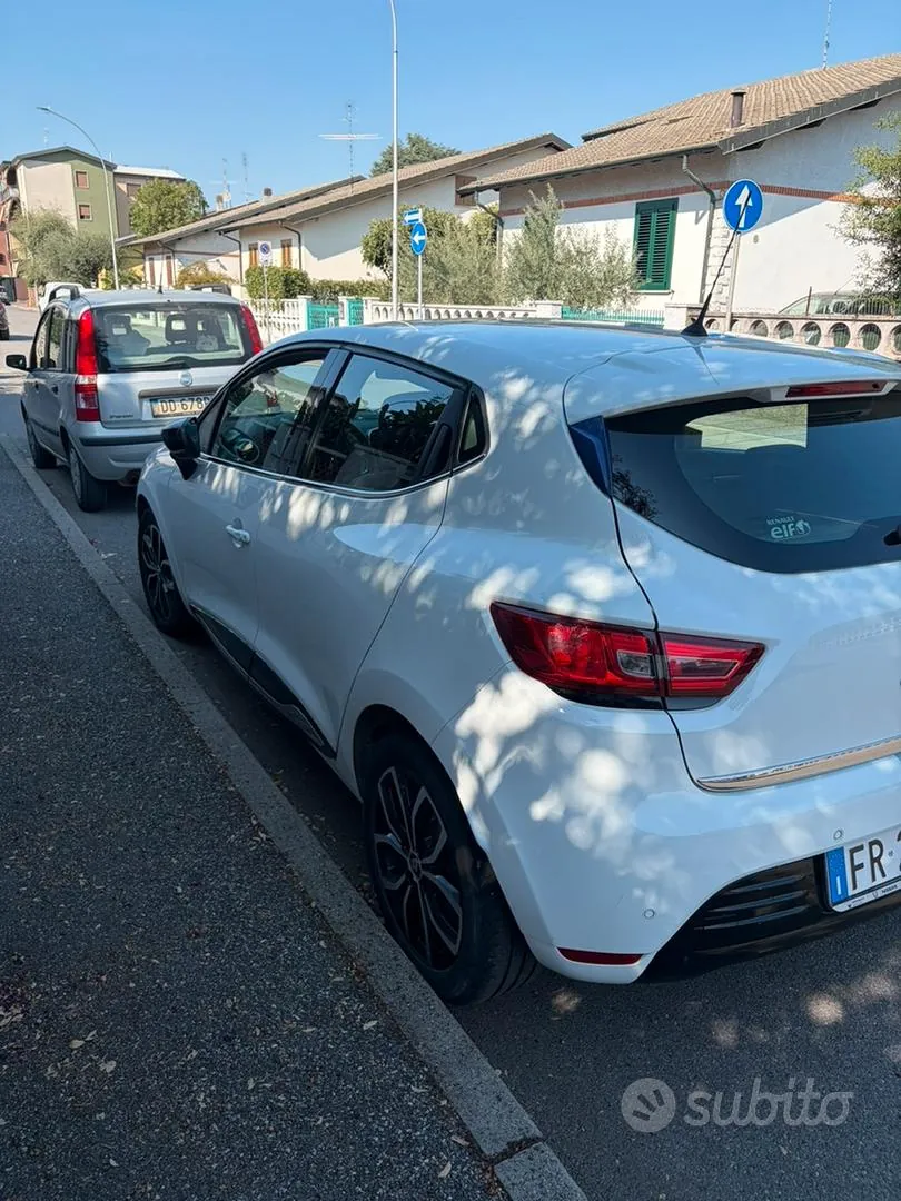 Renault Clio 2018 photo 2