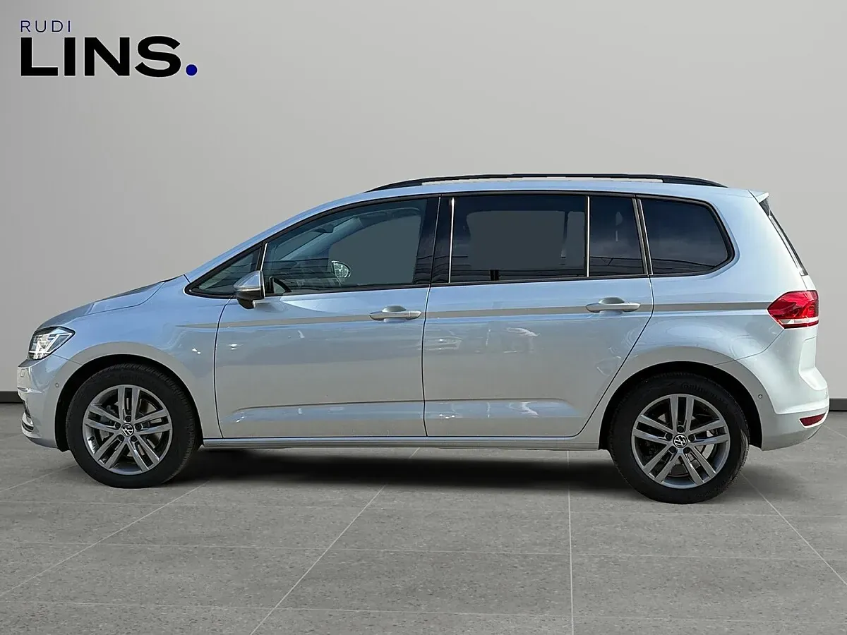 Volkswagen Touran 2026 photo 2