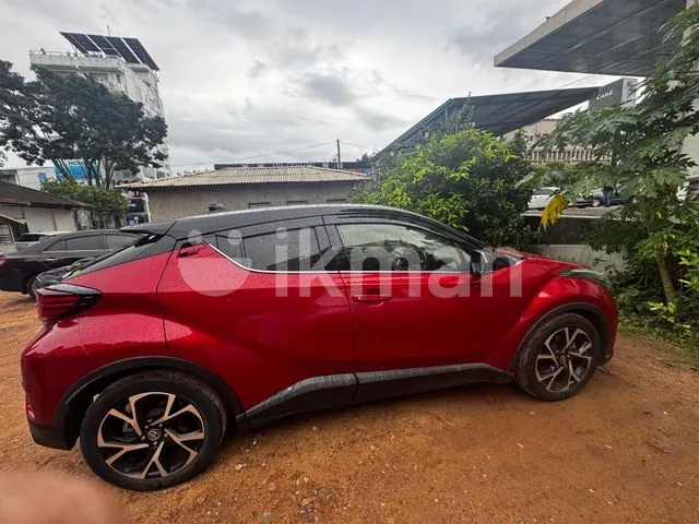 Toyota C-Hr 2020 photo 2