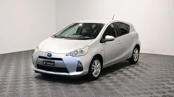 Toyota Aqua 2012 photo 4