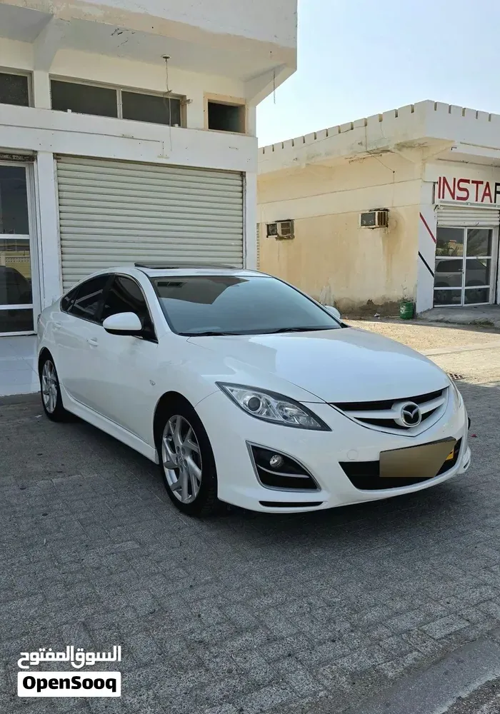 Mazda 6 Luxe 2011 photo 2