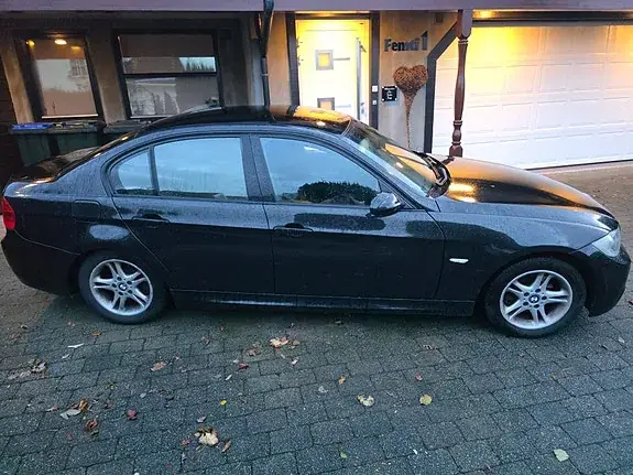 BMW 318I 2007 photo 4
