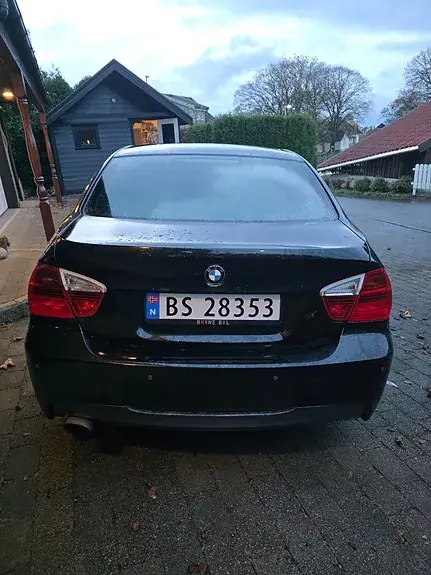 BMW 318I 2007 photo 3