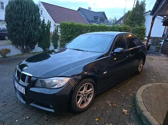 BMW 318I 2007 photo 2