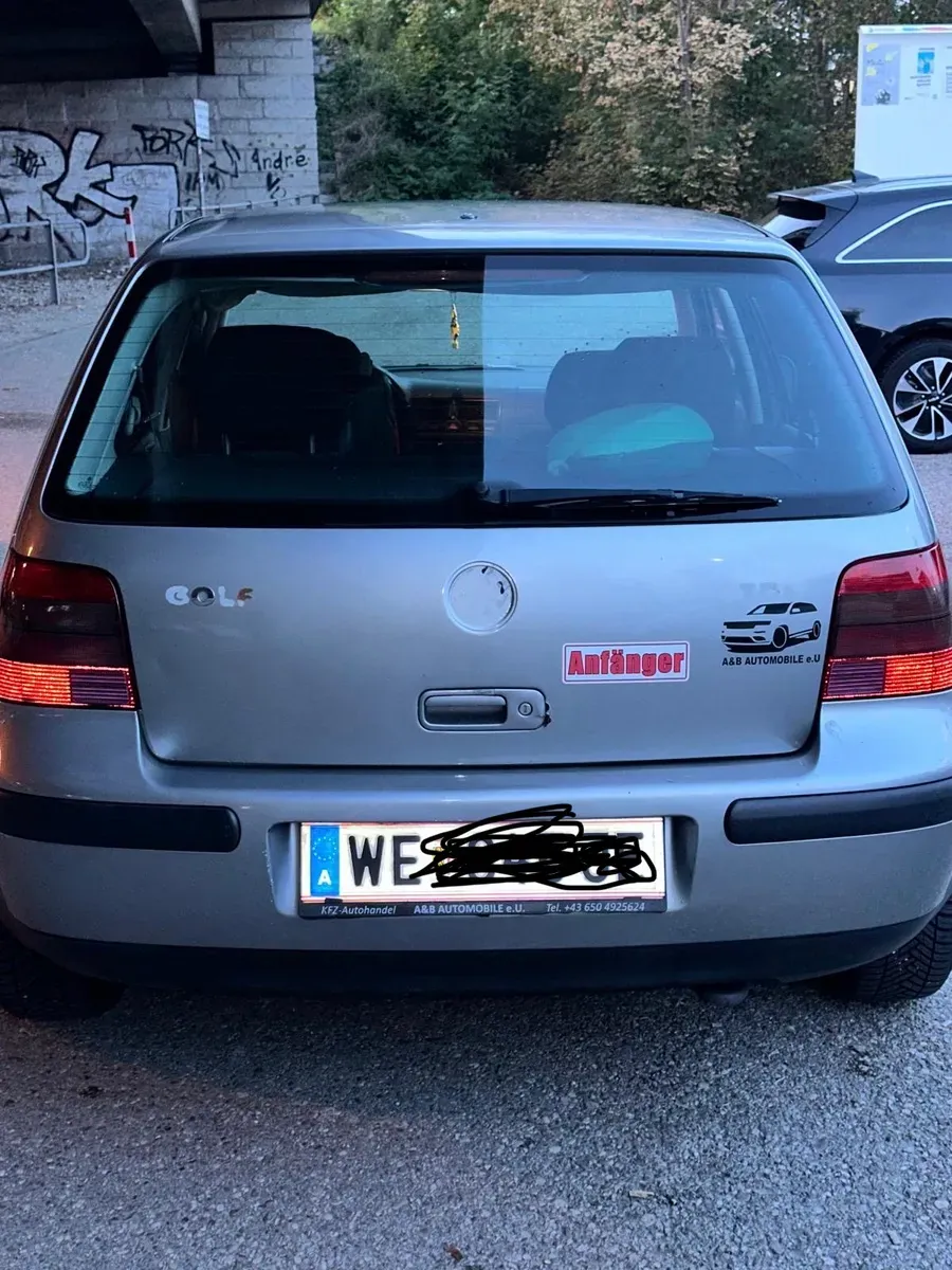 Volkswagen Golf 2003 photo 2