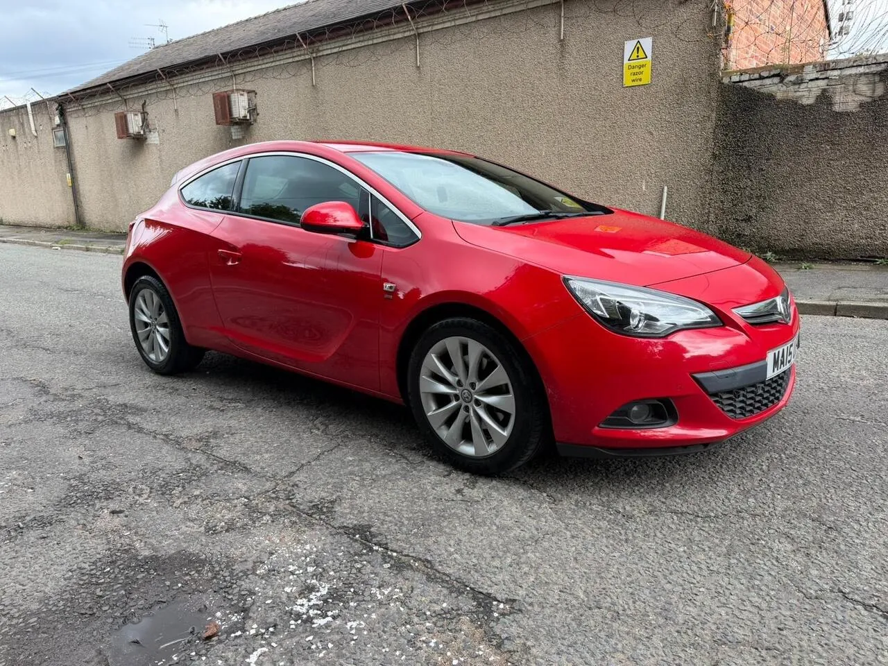 Vauxhall Astra Gtc 2015 photo 2