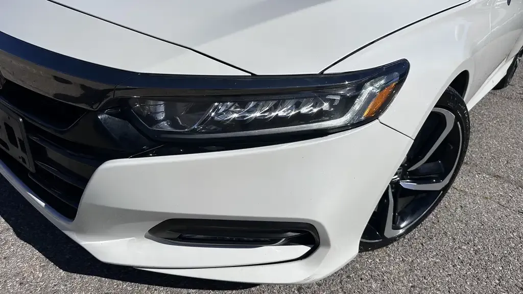 Honda Accord 2018 photo 2